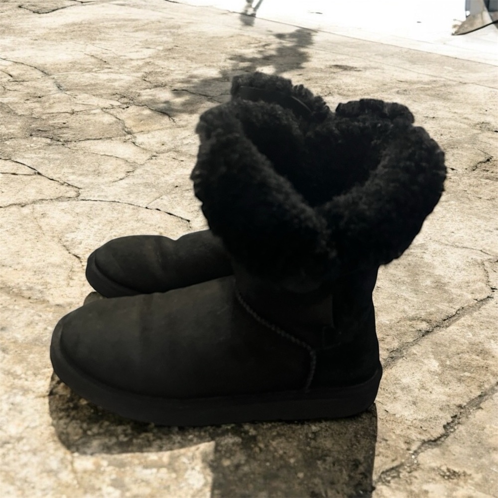 Ugg Bailey Button II Black Shearling Lined Boot/s… - image 3